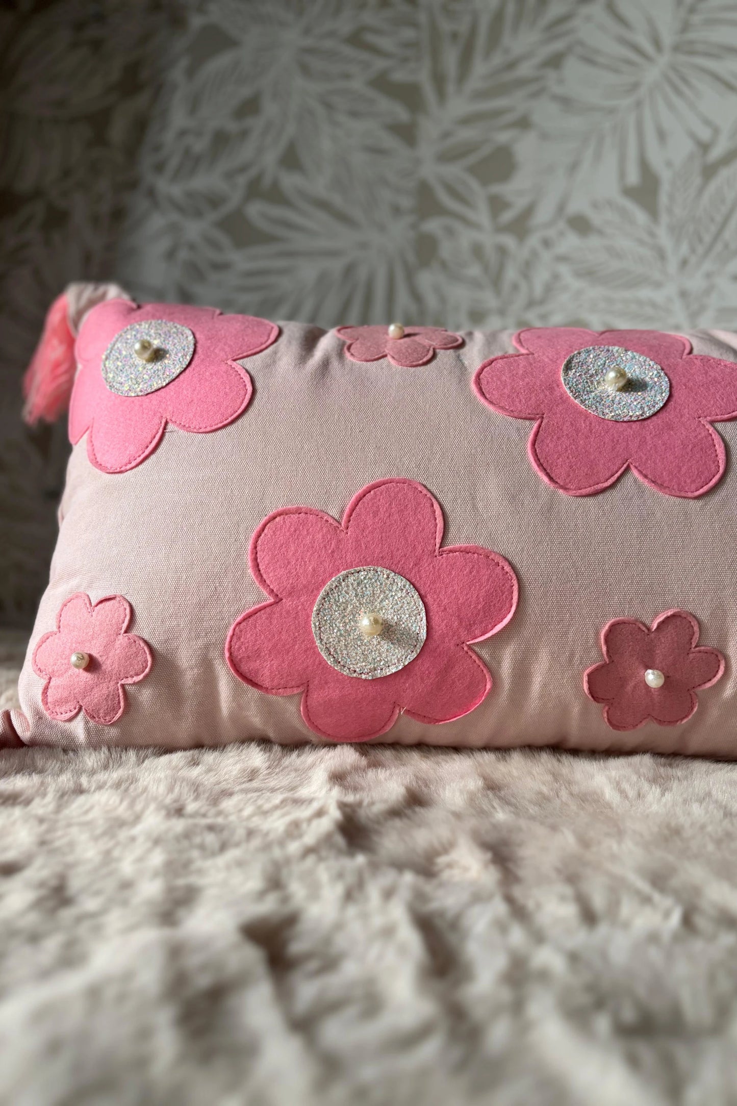 Daisy Cushion