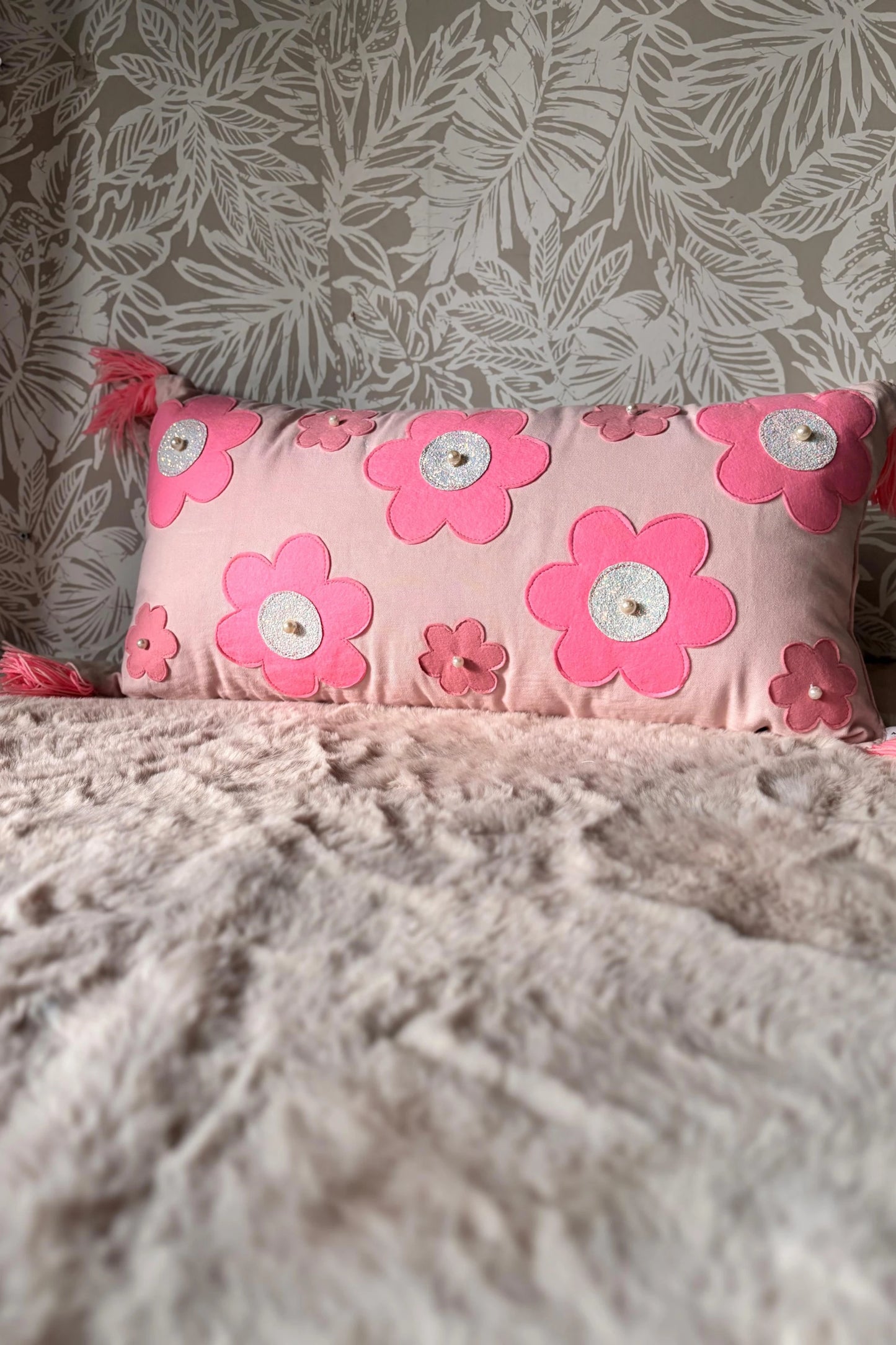 Daisy Cushion