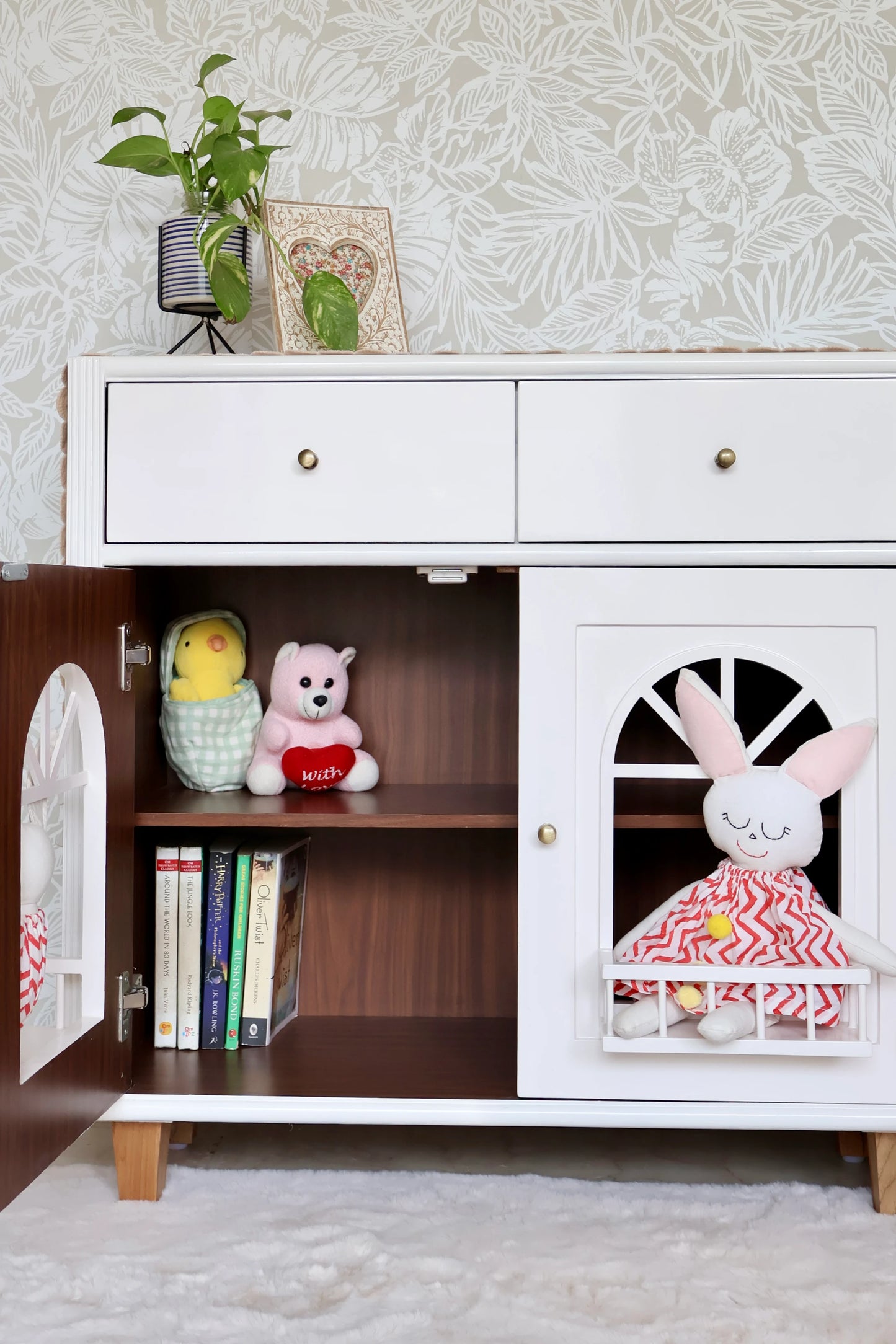 Pretend and Play Storage